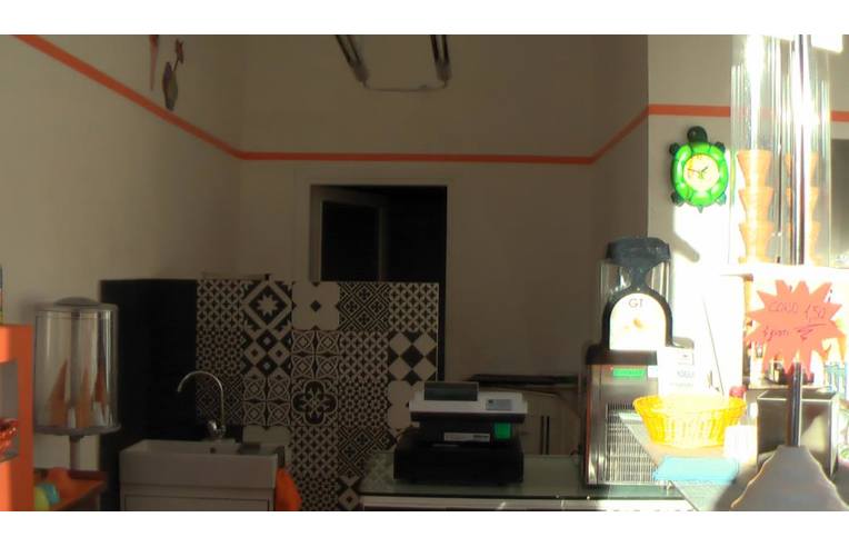 locale commerciale in vendita a Torino in zona Mirafiori Sud