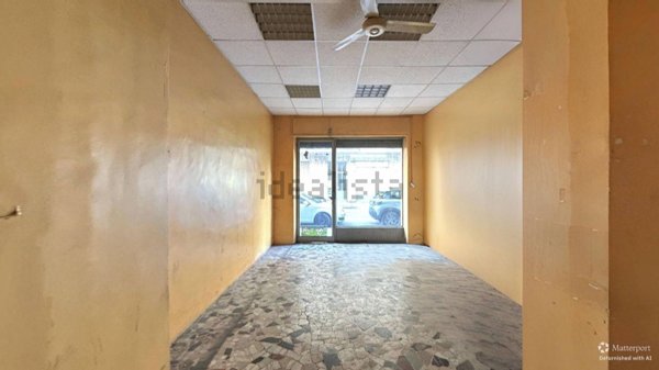 locale commerciale in vendita a Torino in zona Mirafiori Nord