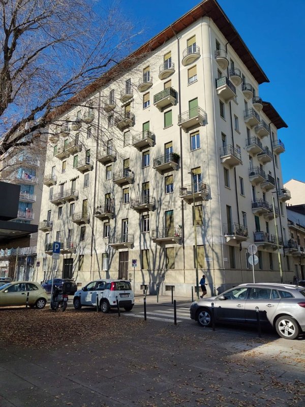 appartamento in vendita a Torino in zona Parella