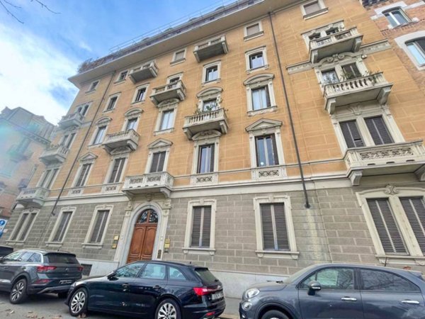 appartamento in vendita a Torino in zona Crocetta