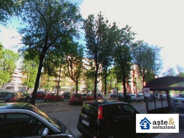 negozio in vendita a Torino in zona Pozzo Strada