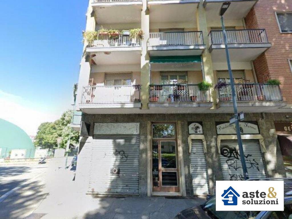 negozio in vendita a Torino in zona Pozzo Strada
