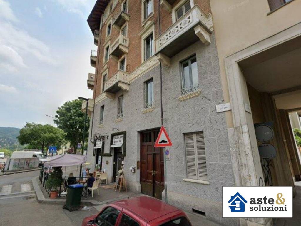 negozio in vendita a Torino in zona Millefonti