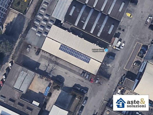 negozio in vendita a Torino in zona Mirafiori Sud