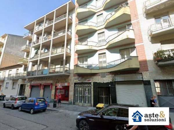 locale commerciale in vendita a Torino in zona Mirafiori Sud