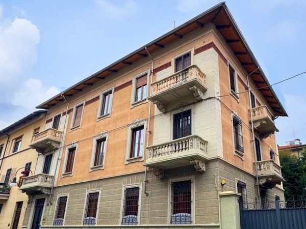 appartamento in vendita a Torino in zona Cit Turin