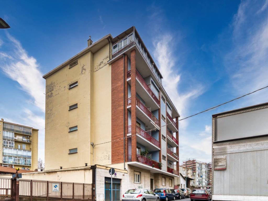appartamento in vendita a Torino in zona Borgata Vittoria
