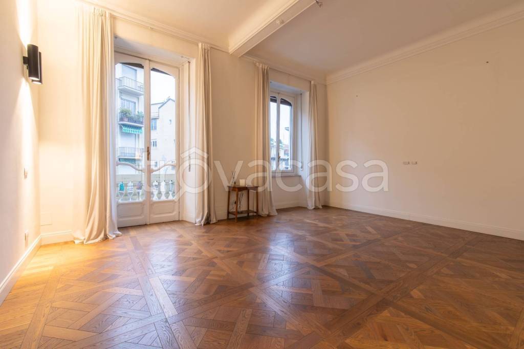 appartamento in vendita a Torino in zona Cit Turin