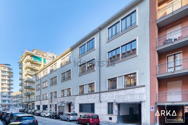 locale commerciale in vendita a Torino in zona Millefonti