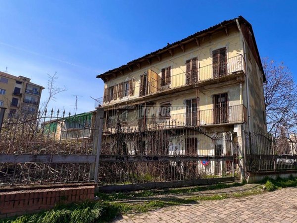 casa indipendente in vendita a Torino in zona Madonna di Campagna
