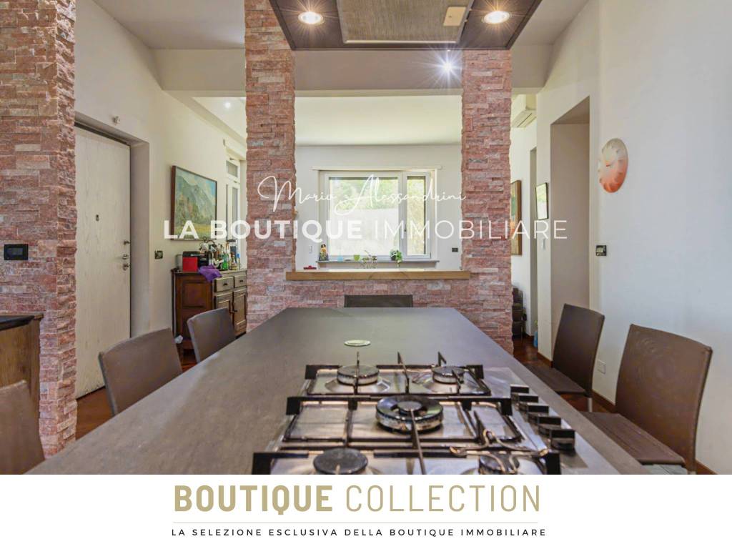 casa indipendente in vendita a Torino in zona Sassi