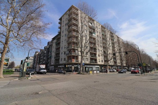 appartamento in vendita a Torino in zona Lingotto