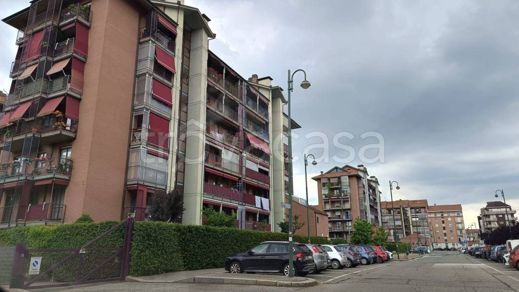appartamento in vendita a Torino in zona Pozzo Strada