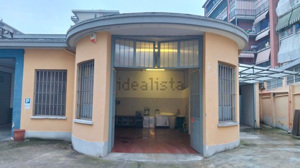 locale di sgombero in vendita a Torino in zona Santa Rita