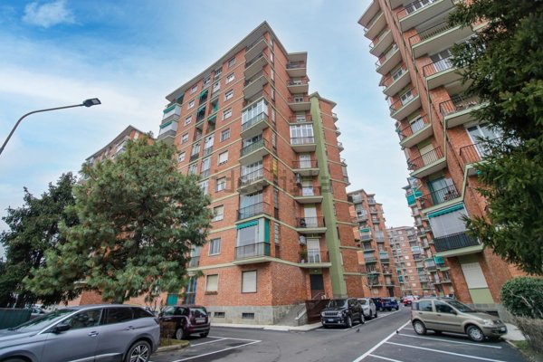 appartamento in vendita a Torino in zona Lingotto