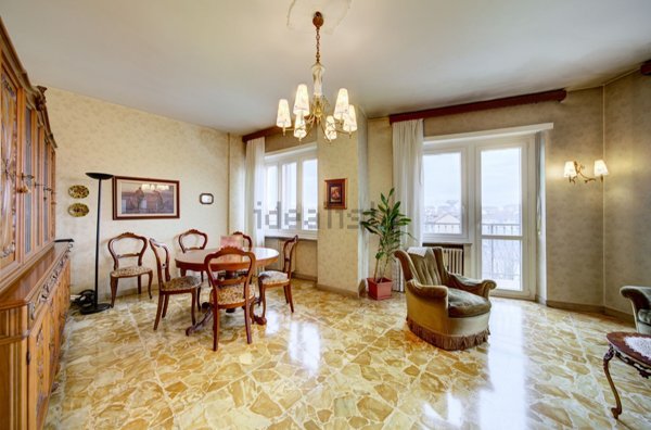 appartamento in vendita a Torino in zona Parella