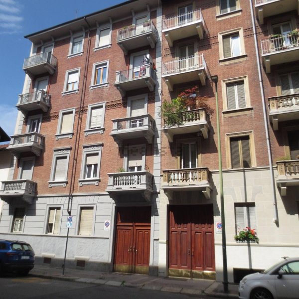 appartamento in vendita a Torino in zona Parella