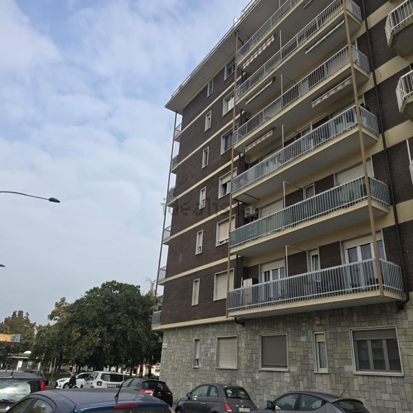 appartamento in vendita a Torino in zona Borgata Vittoria
