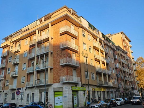 appartamento in vendita a Torino in zona Parella