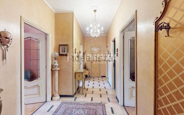 appartamento in vendita a Torino in zona San Salvario