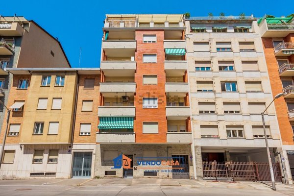 appartamento in vendita a Torino in zona Santa Rita