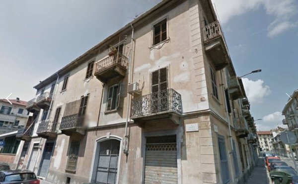 locale commerciale in vendita a Torino in zona Barriera di Milano