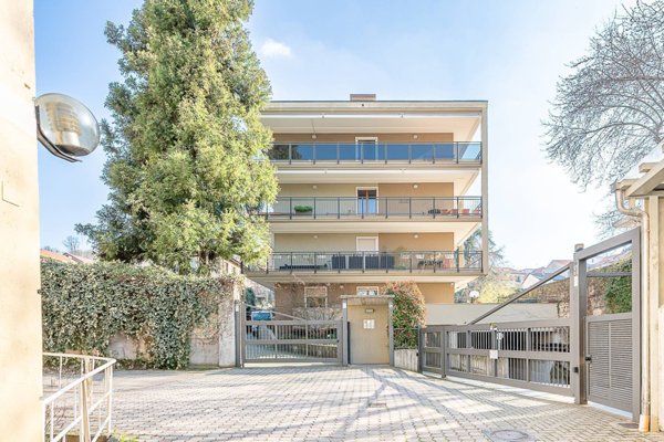 casa indipendente in vendita a Torino in zona Rosa