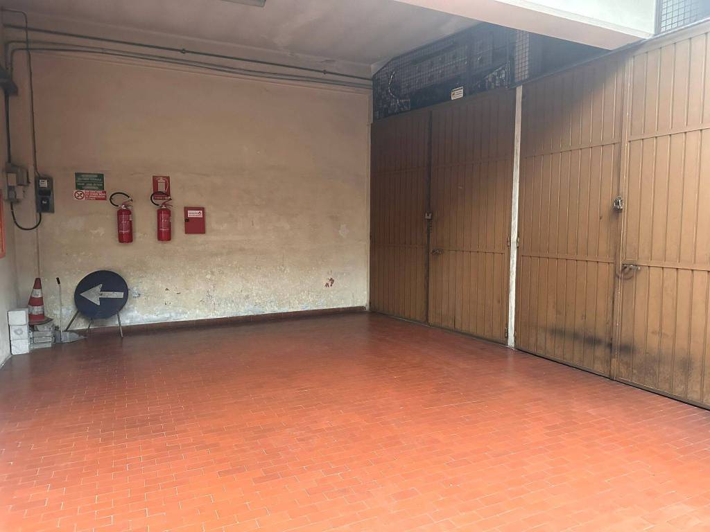 locale di sgombero in vendita a Torino in zona Santa Rita