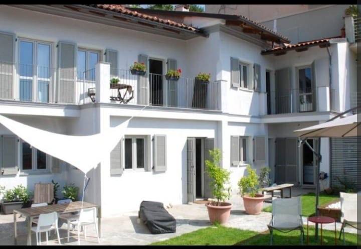 casa indipendente in vendita a Torino in zona Cavoretto