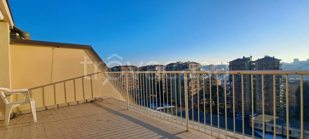 appartamento in vendita a Torino in zona Lingotto