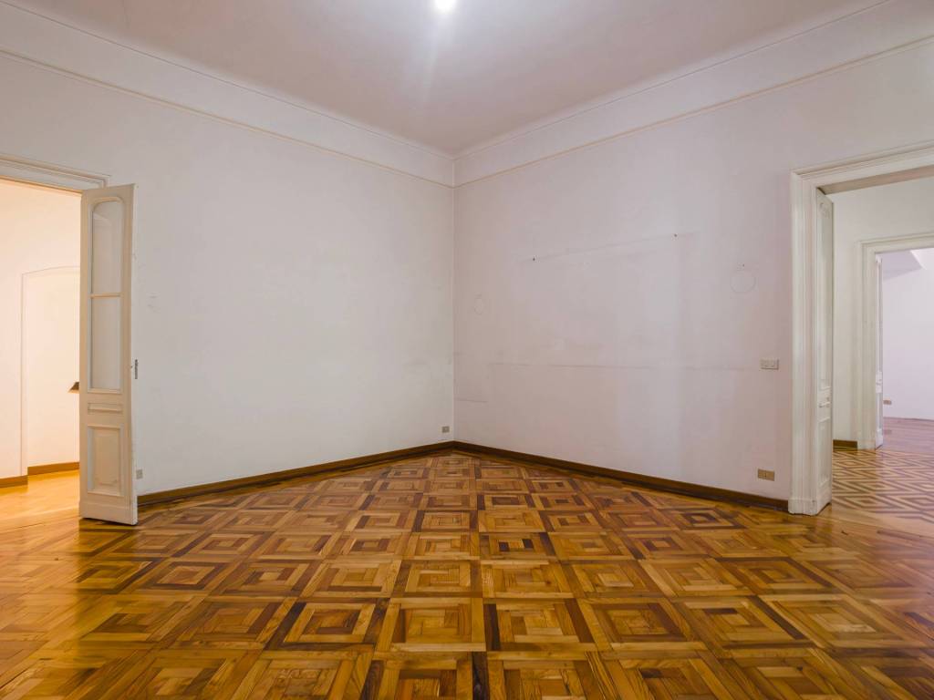 ufficio in vendita a Torino in zona Centro Storico