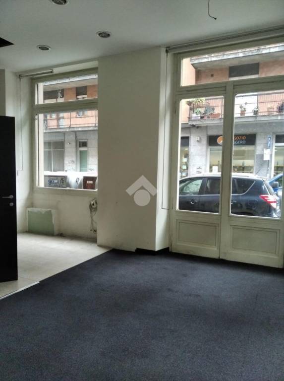 negozio in vendita a Torino in zona San Salvario