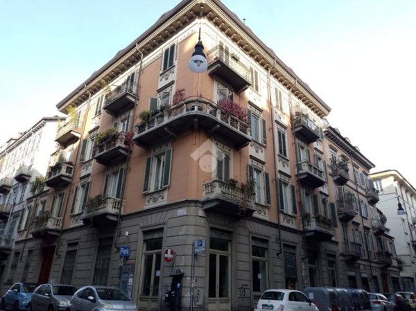 negozio in vendita a Torino in zona San Salvario