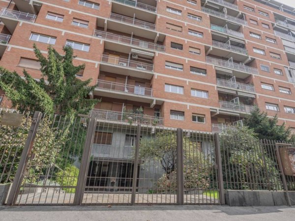 ufficio in vendita a Torino in zona Parella