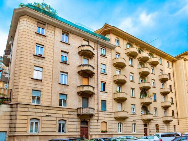appartamento in vendita a Torino in zona Cit Turin