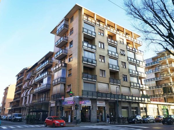 appartamento in vendita a Torino in zona Borgata Vittoria