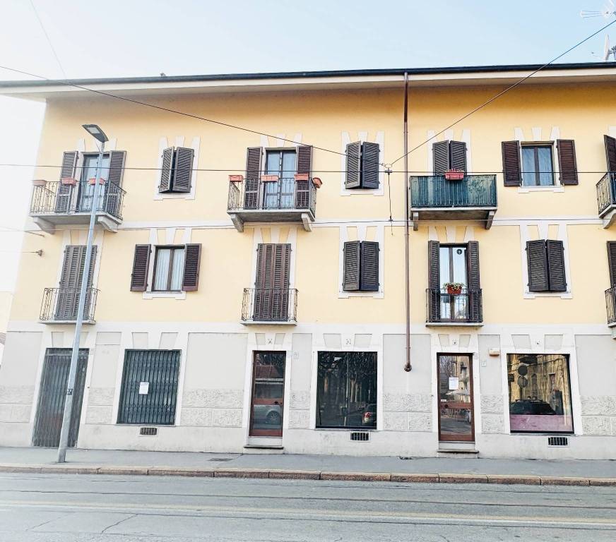 negozio in vendita a Torino in zona Madonna di Campagna