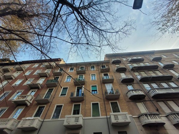 appartamento in vendita a Torino in zona Cenisia