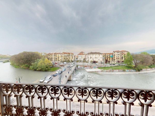 appartamento in vendita a Torino in zona Vanchiglia