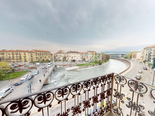 appartamento in vendita a Torino in zona Centro Storico