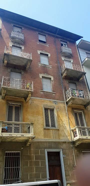 appartamento in vendita a Torino in zona Cenisia