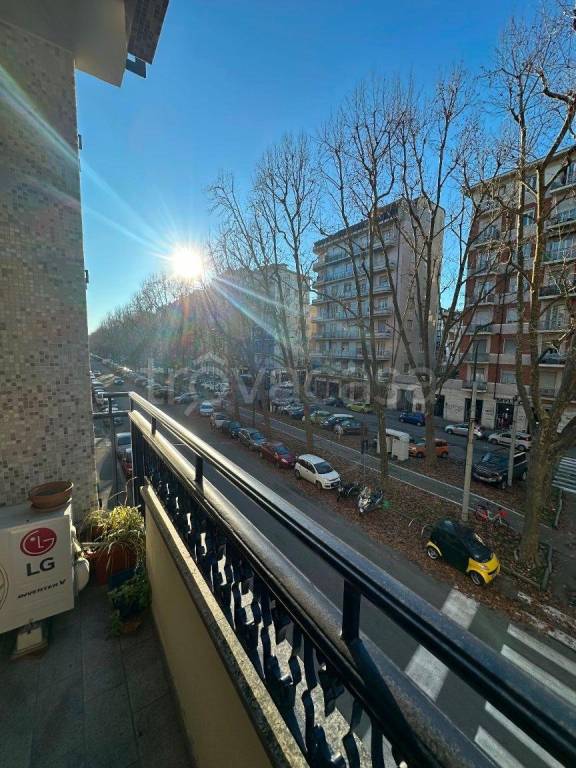 appartamento in vendita a Torino in zona Parella