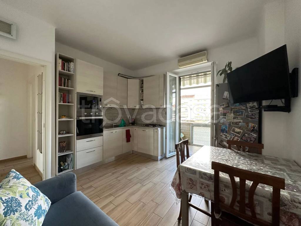 appartamento in vendita a Torino in zona Lingotto