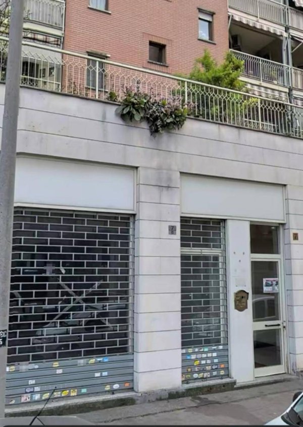 locale commerciale in vendita a Torino