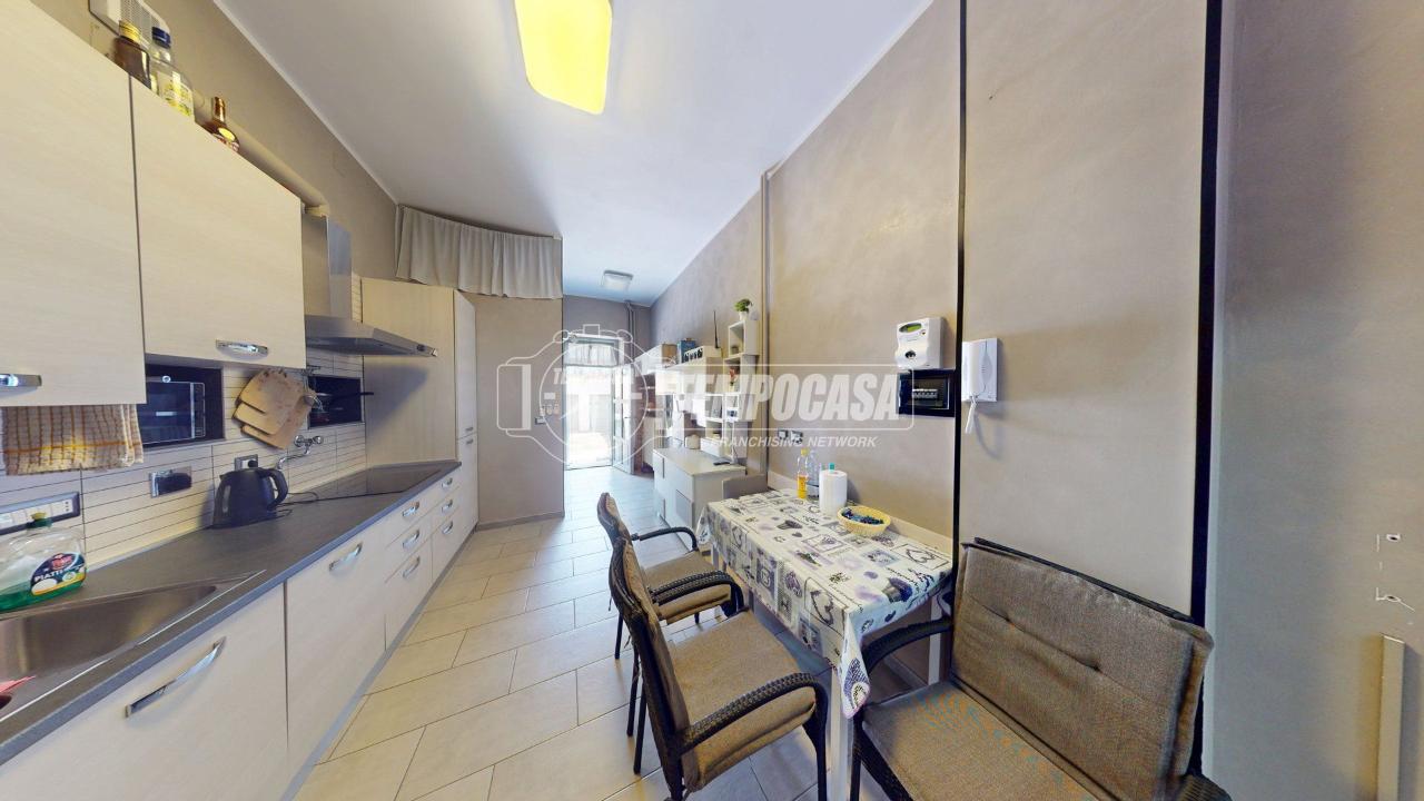 appartamento in vendita a Torino in zona Falchera