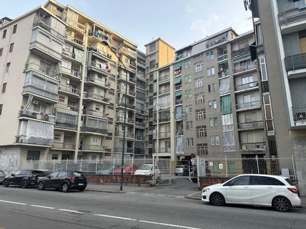 locale di sgombero in vendita a Torino in zona Borgo San Paolo