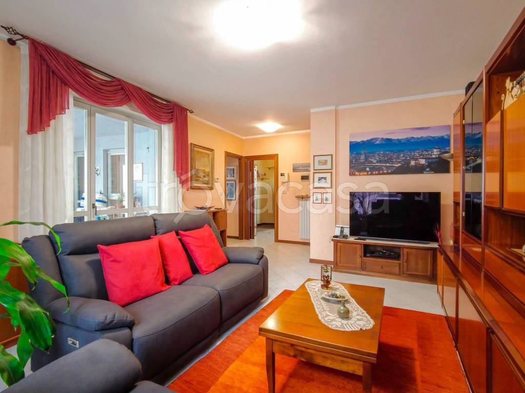 appartamento in vendita a Torino in zona Falchera