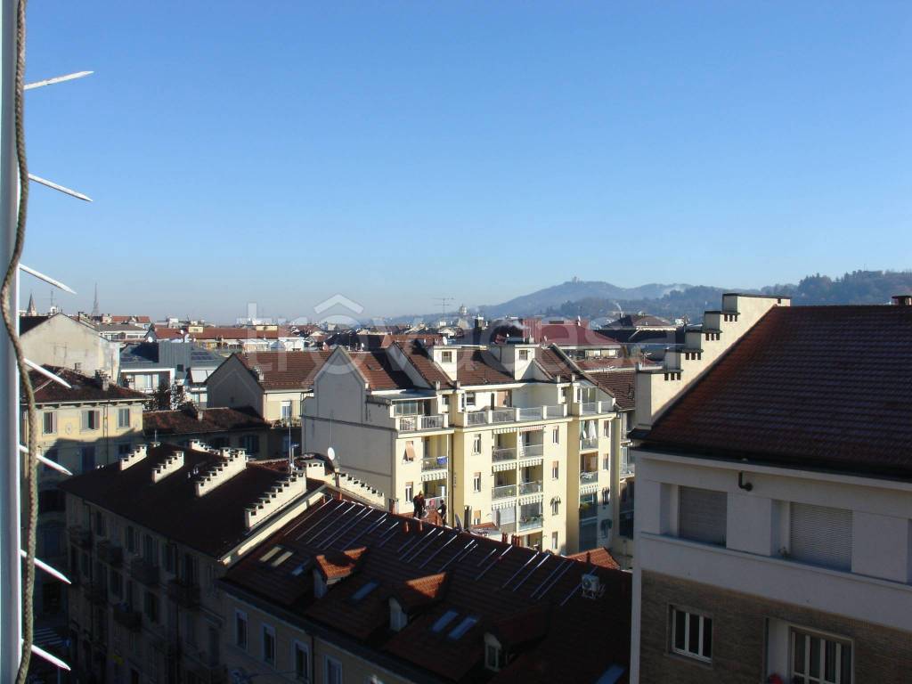 appartamento in vendita a Torino in zona San Salvario