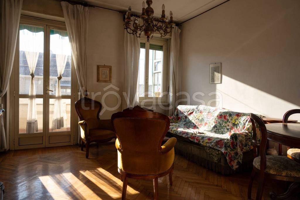 appartamento in vendita a Torino in zona Lingotto