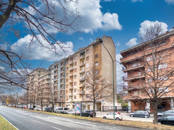 appartamento in vendita a Torino in zona Lingotto
